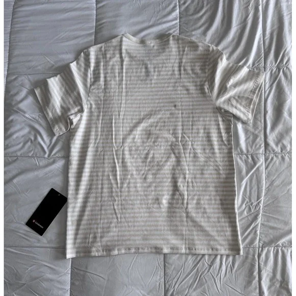 New Lululemon Organic Cotton Classic Fit T-Shirt Size Medium Beige & White - Picture 6 of 7